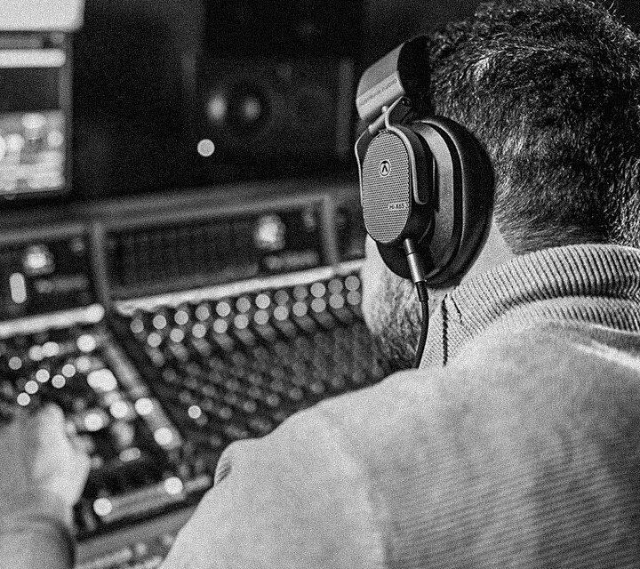 Hi-X65: Gemacht für Entscheidungen. Gebaut für echte Sessions.